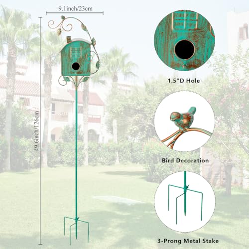 Metal Bird House with Pole Q556