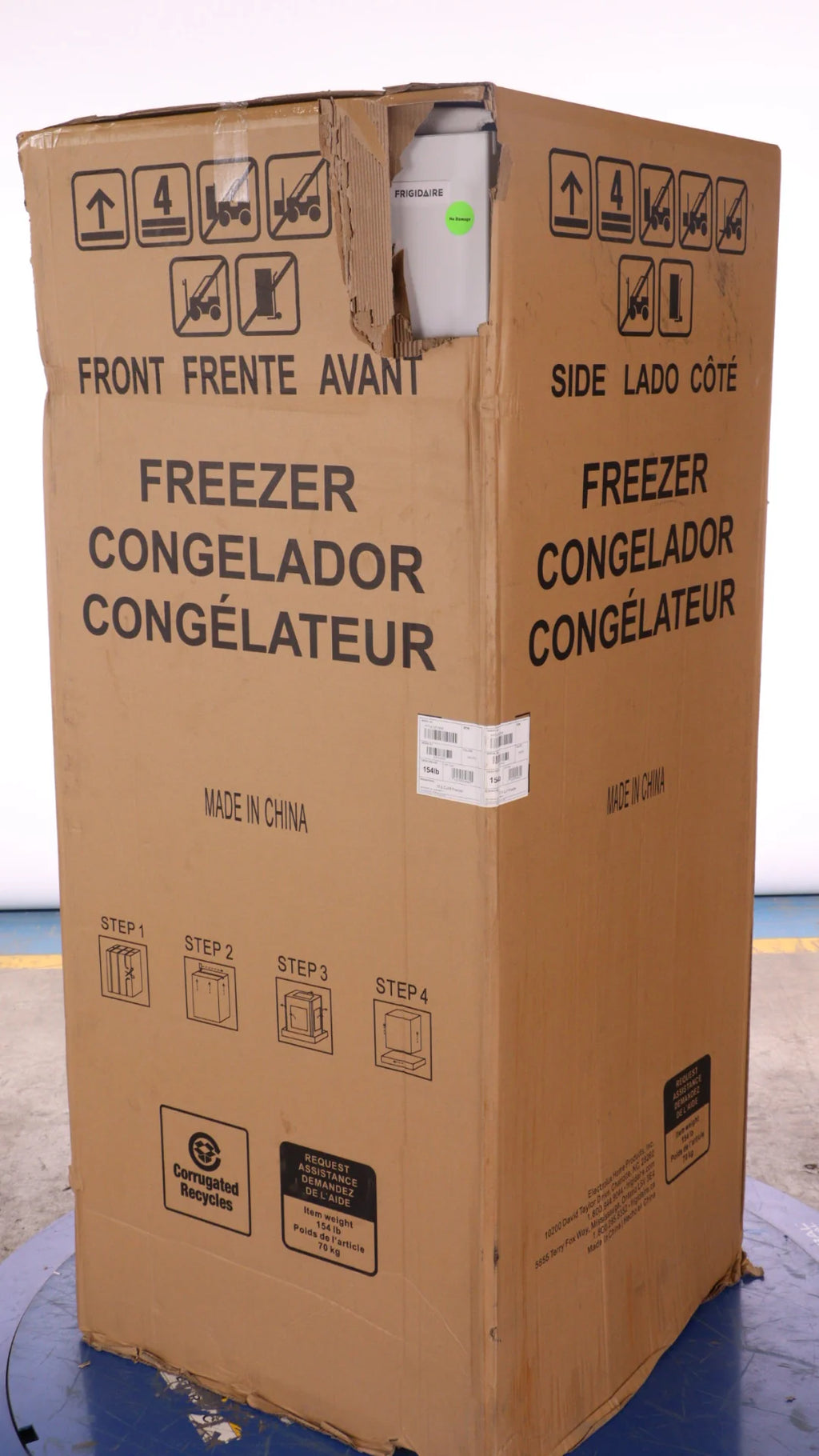 27 in 15.5 cu ft Upright Freezer D710136