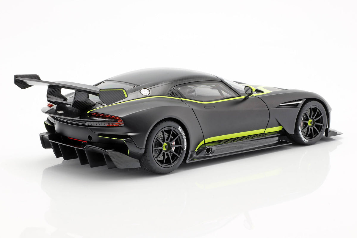 Matt Black with Lime Green Stripes 1/18 Model Car Q596308