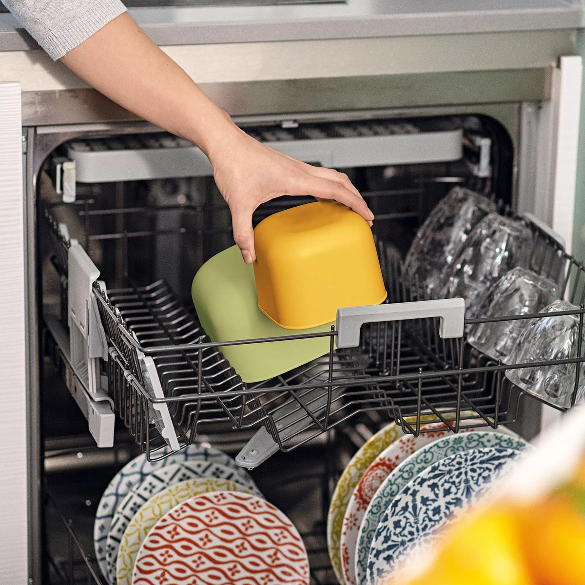 Airtight Fridge Freezer Microwave Containers Mango Yellow 2800cc U272
