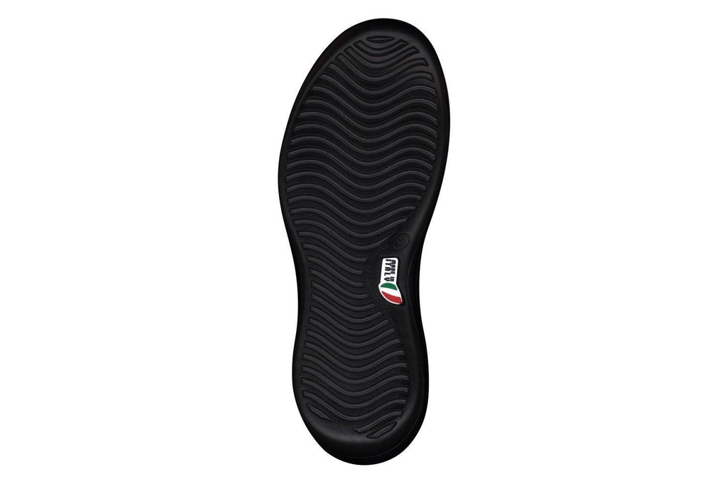 Black 8.5 O923372