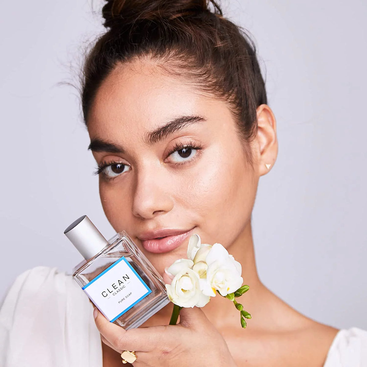 Eau De Parfum Spray 1 oz D8052