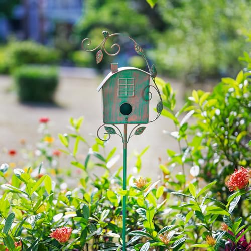 Metal Bird House with Pole Q556